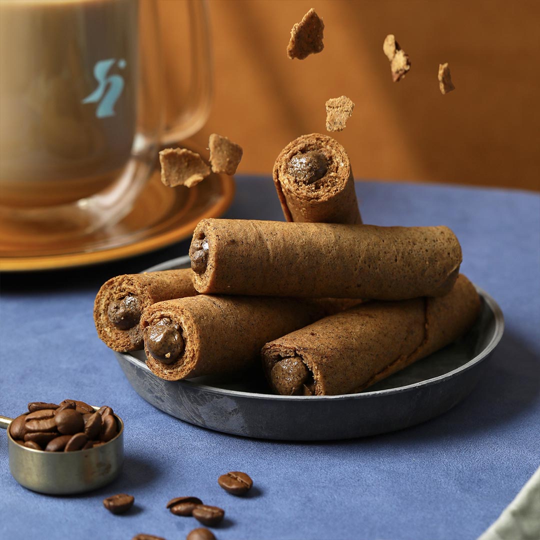 Hiwalk - Coffee Latte Filled Extra Thick Egg Rolls (8 rolls in a box)