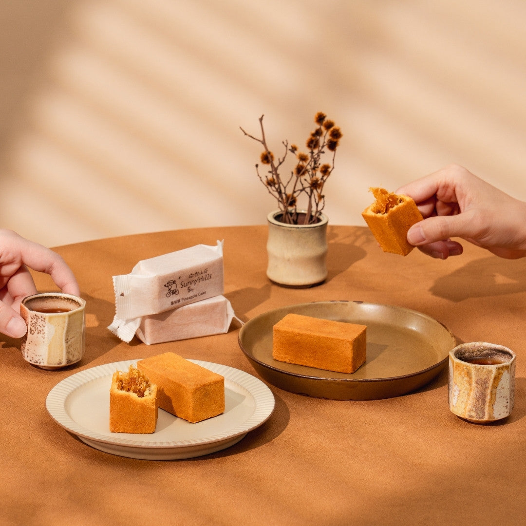 ORIG.CO - Lucky 7 Mid-Autumn Gift Set (2pcs Lava Mooncake + 5pcs SunnyHills Pineapple Cake)