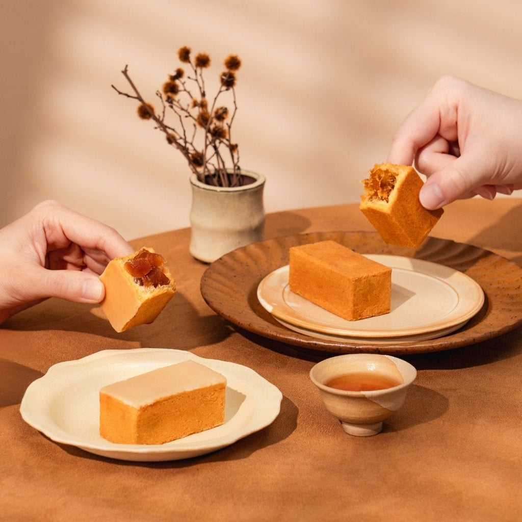 Double Prosperity Mid-Autumn Gift Box (Pineapple Cake 5pcs + Apple Cake 5pcs) [PREORDER]