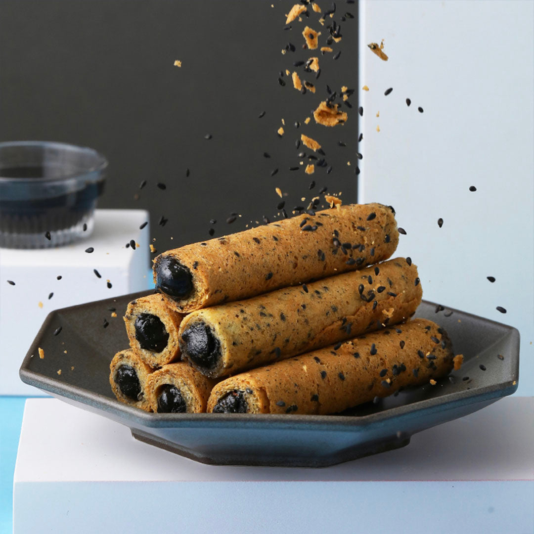 Hiwalk - Black Sesame Filled Extra Thick Egg Rolls (4 packs/ 8 rolls in a box)